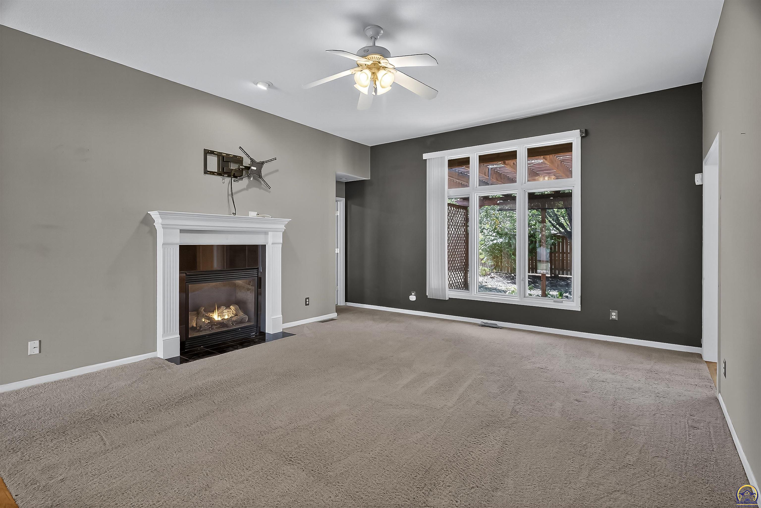 3713 Southwest Lincolnshire Road Topeka, KS 66610 - Photo 9 of 36