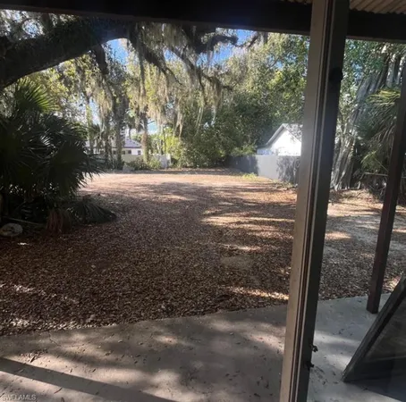 $1,050 | 3619 Seminole Avenue, Unit 8, Fort Myers, FL 33916