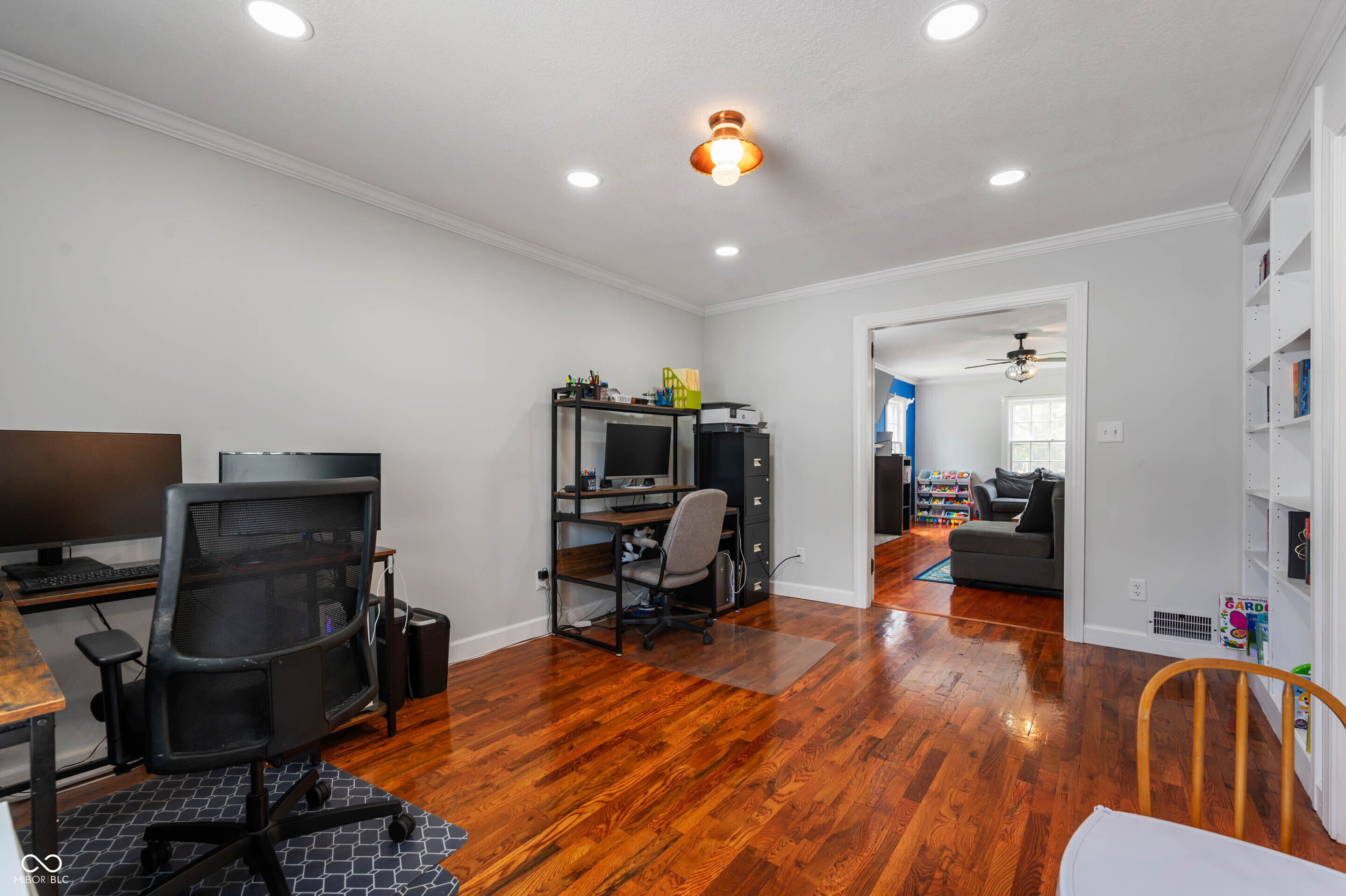 155 North Franklin Road Indianapolis, IN 46219 - Photo 18 of 33