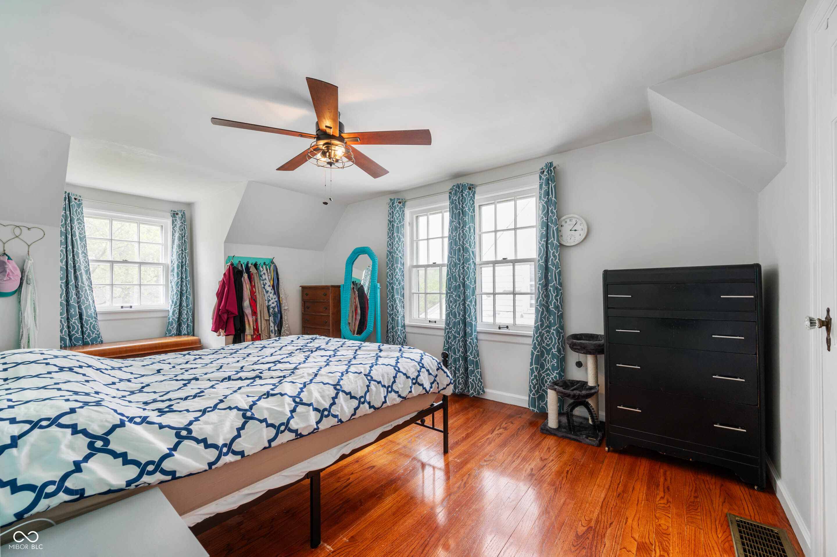 155 North Franklin Road Indianapolis, IN 46219 - Photo 26 of 33