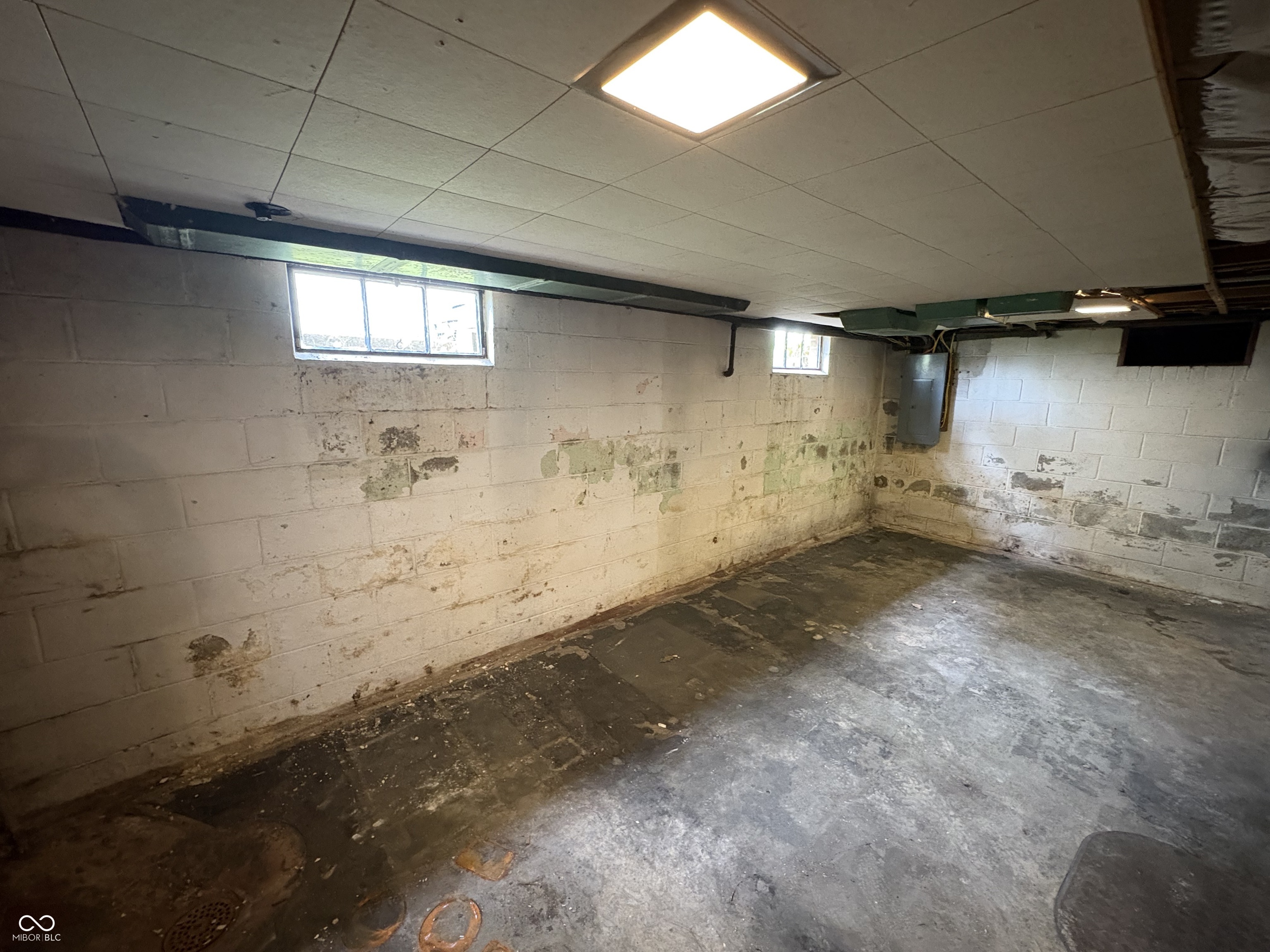 155 North Franklin Road Indianapolis, IN 46219 - Photo 29 of 33