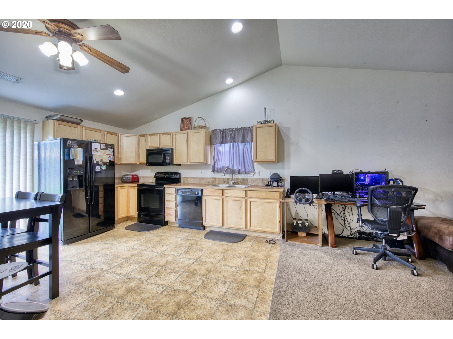 2011 South 58th Street Springfield, OR 97478 - Photo 8 of 22