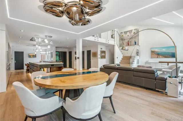 $3,800,000 | 23 Estates Terrace North, Manhasset, NY 11030