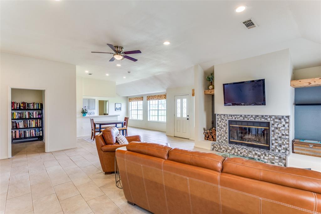 22034 Raintree Court Whitney, TX 76692 - Photo 11 of 36