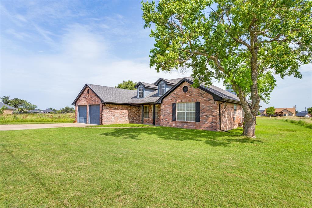 22034 Raintree Court Whitney, TX 76692 - Photo 2 of 36