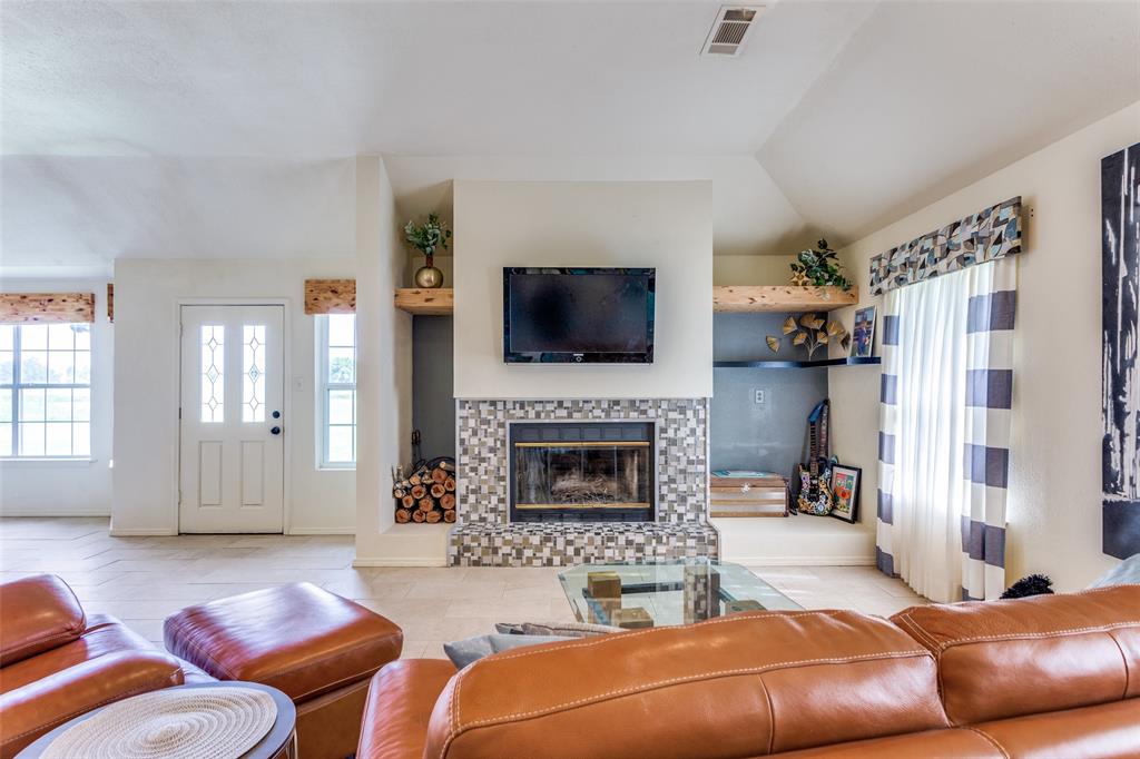 22034 Raintree Court Whitney, TX 76692 - Photo 8 of 36