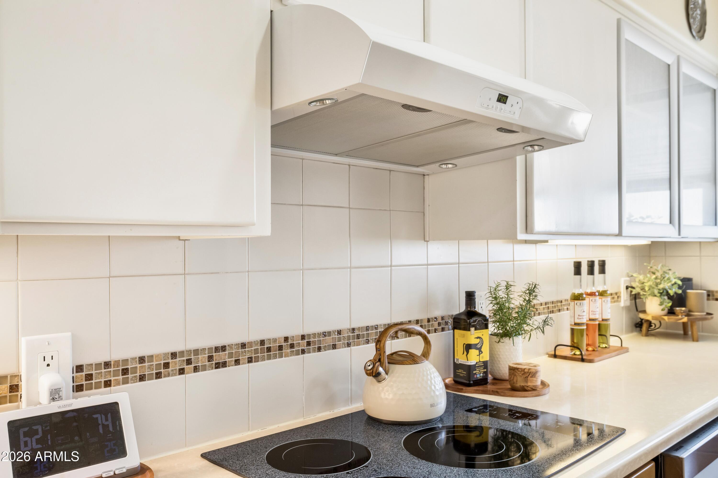 8541 South Almosta Ranch Road Hereford, AZ 85615 - Photo 9 of 53 a bathroom with a sink and a mirror