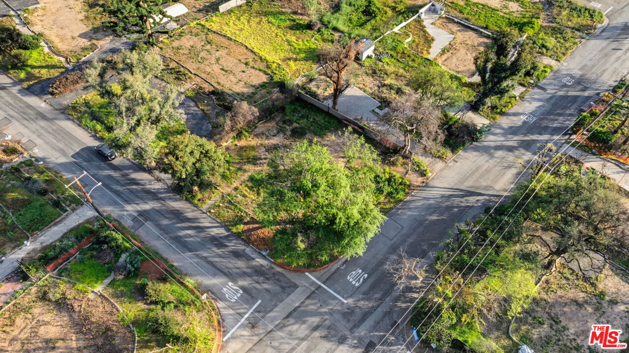 516 East Las Flores Drive Altadena, CA 91001 - Photo 2 of 6