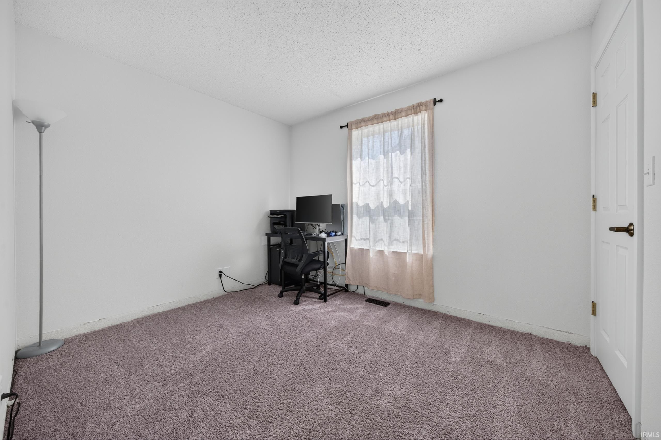 818 Springwater Road Kokomo, IN 46902 - Photo 12 of 22