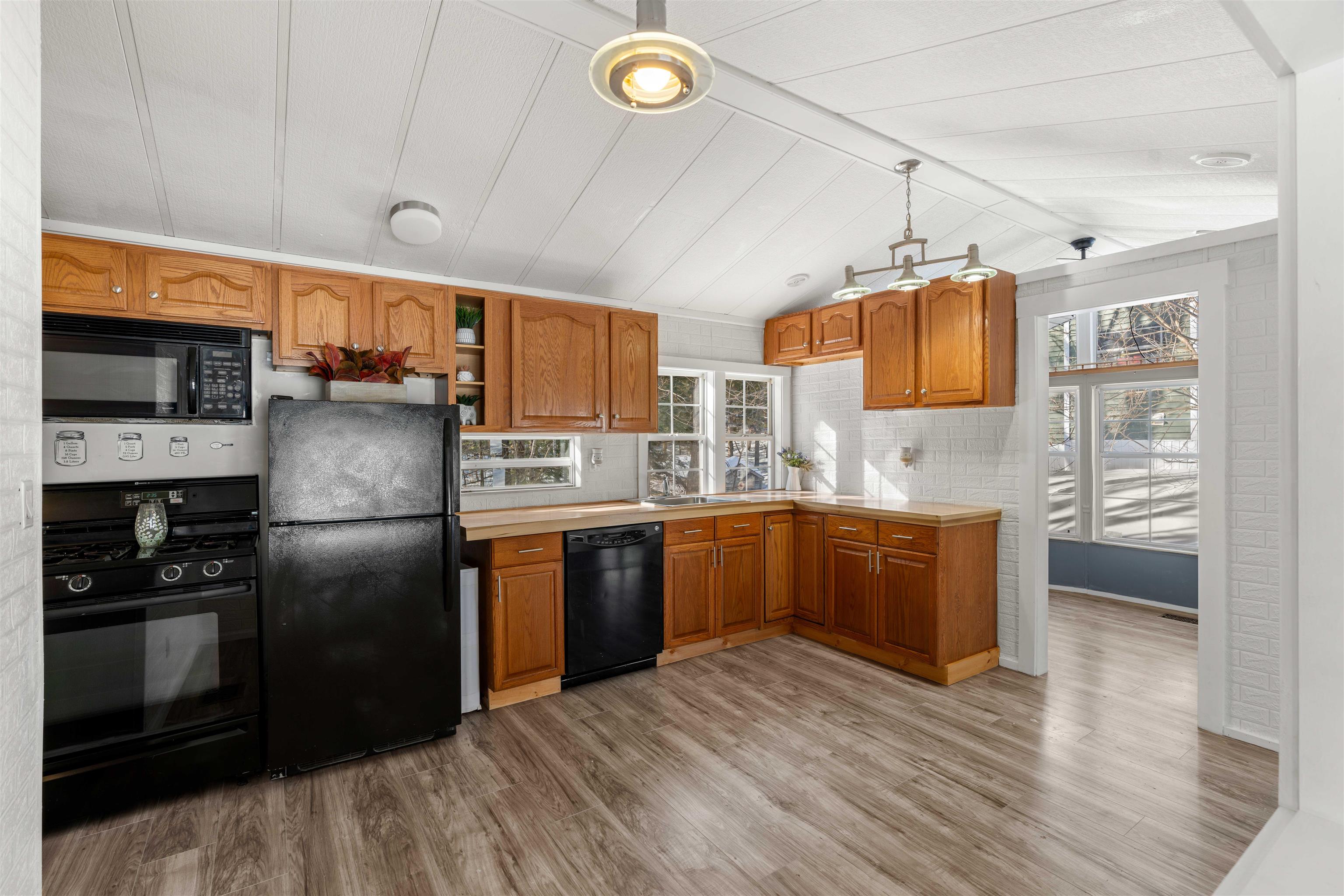 194 Buckley Road, Unit 115 Weare, NH 03281 - Photo 8 of 28 Gallery Image 8