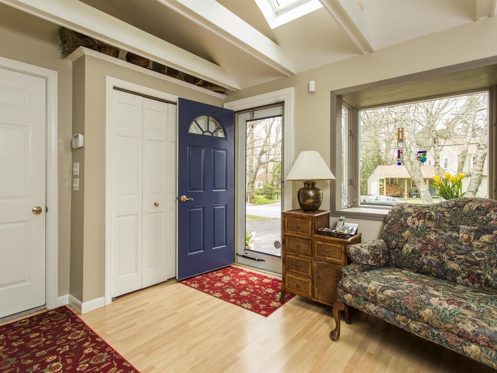 28 Broad Cove Road Cape Elizabeth, ME 04107 - Photo 3 of 25 Front entry door