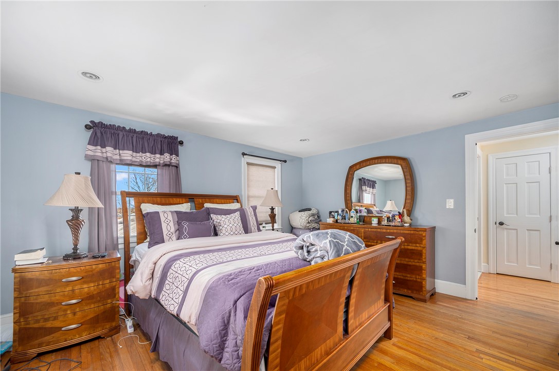 68 Bennington Road Cranston, RI 02920 - Photo 14 of 26