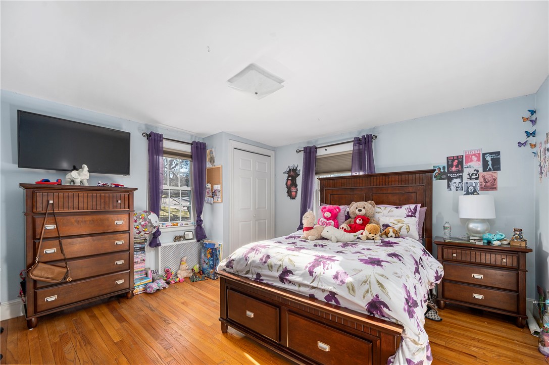 68 Bennington Road Cranston, RI 02920 - Photo 16 of 26