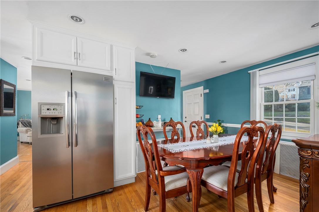 68 Bennington Road Cranston, RI 02920 - Photo 6 of 26
