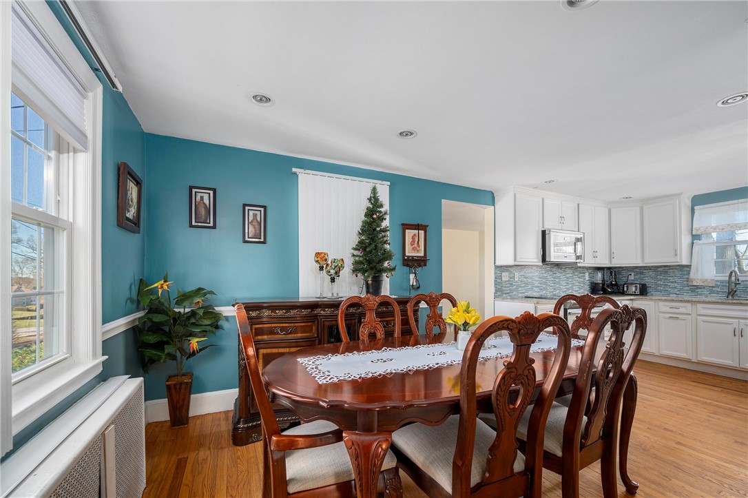 68 Bennington Road Cranston, RI 02920 - Photo 7 of 26