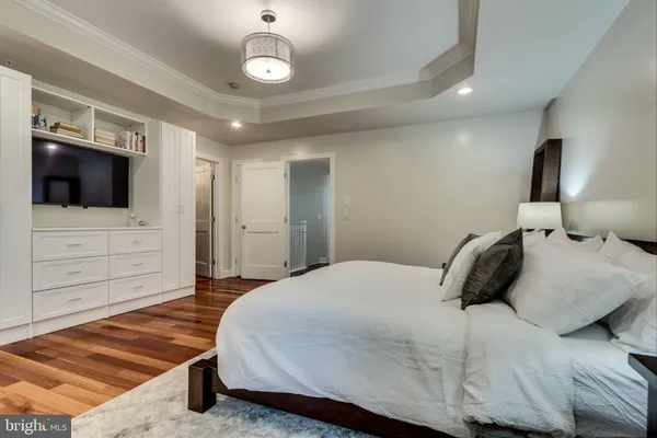 $4,500 | 820 West Glebe Road, Alexandria, VA 22305