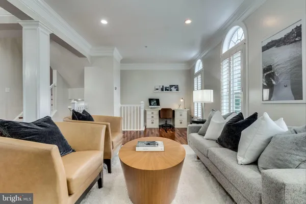 $4,500 | 820 West Glebe Road, Alexandria, VA 22305