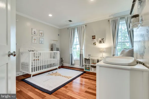 $4,500 | 820 West Glebe Road, Alexandria, VA 22305