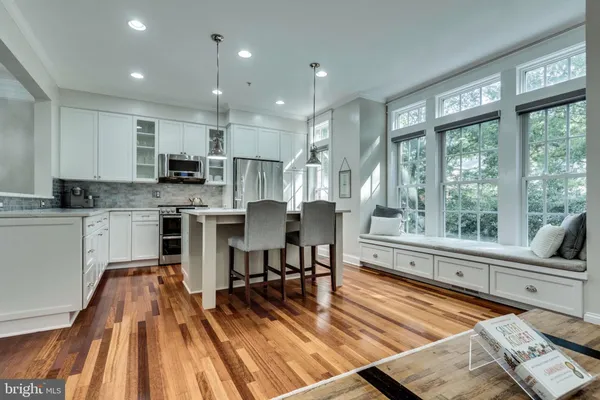 $4,500 | 820 West Glebe Road, Alexandria, VA 22305