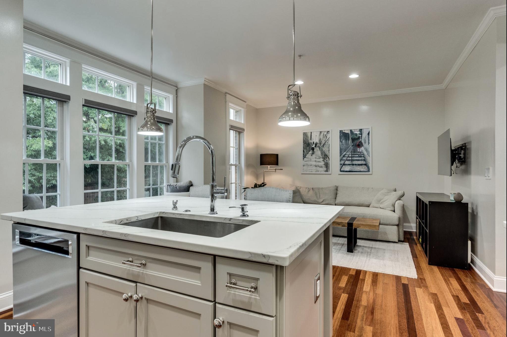 820 West Glebe Road Alexandria, VA 22305 - Photo 10 of 33