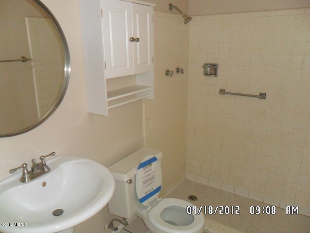 2421 South Terrace Road Tempe, AZ 85282 - Photo 8 of 10 SAM_1460