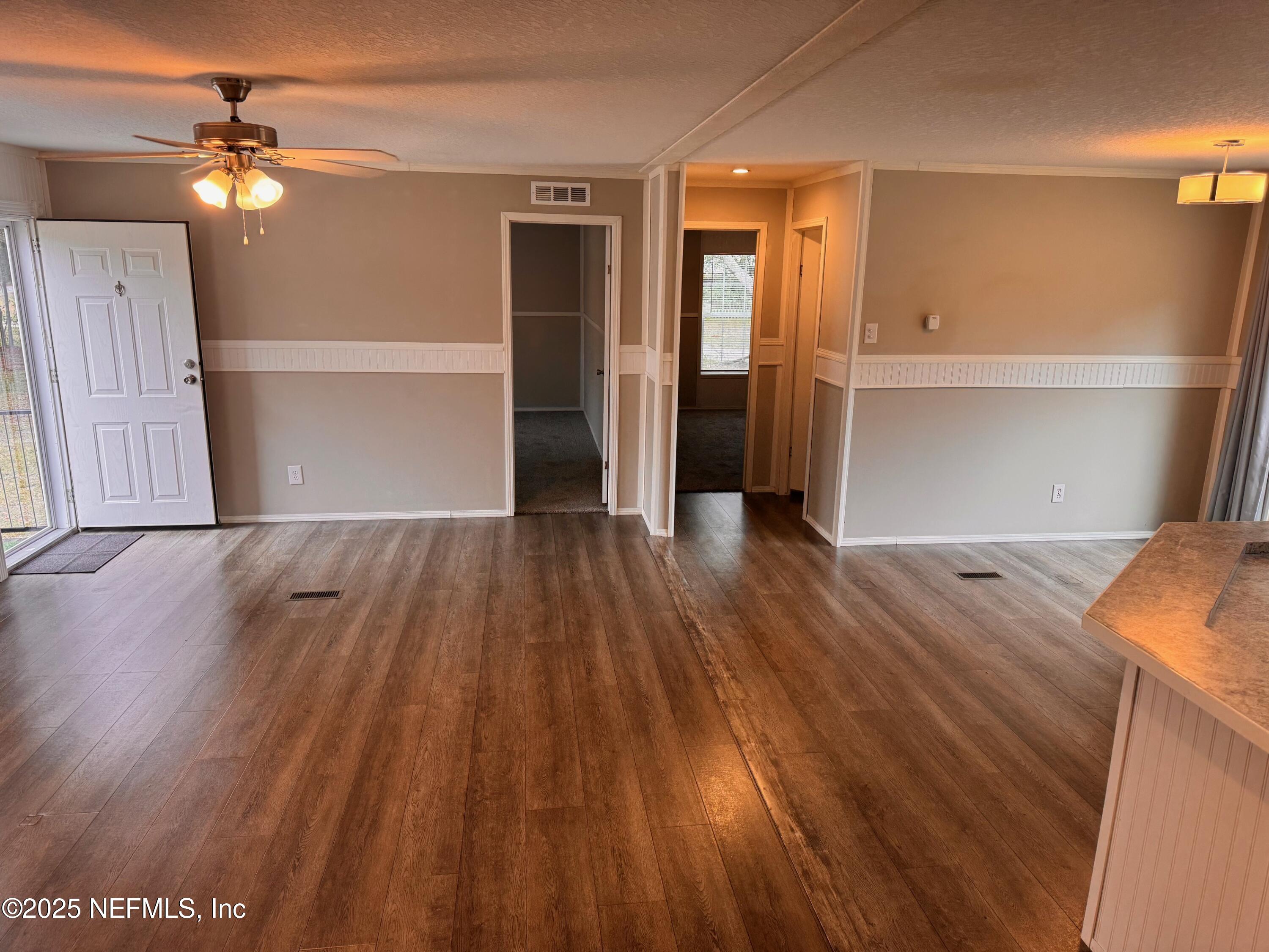 95608 Clearwater Road Fernandina Beach, FL 32034 - Photo 22 of 32 a view of a livingroom with wooden floor