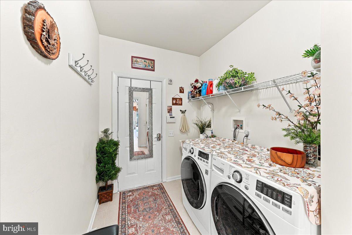 8 Ridings Way West Chester, PA 19382 - Photo 20 of 46 1st Floor Laundry Room