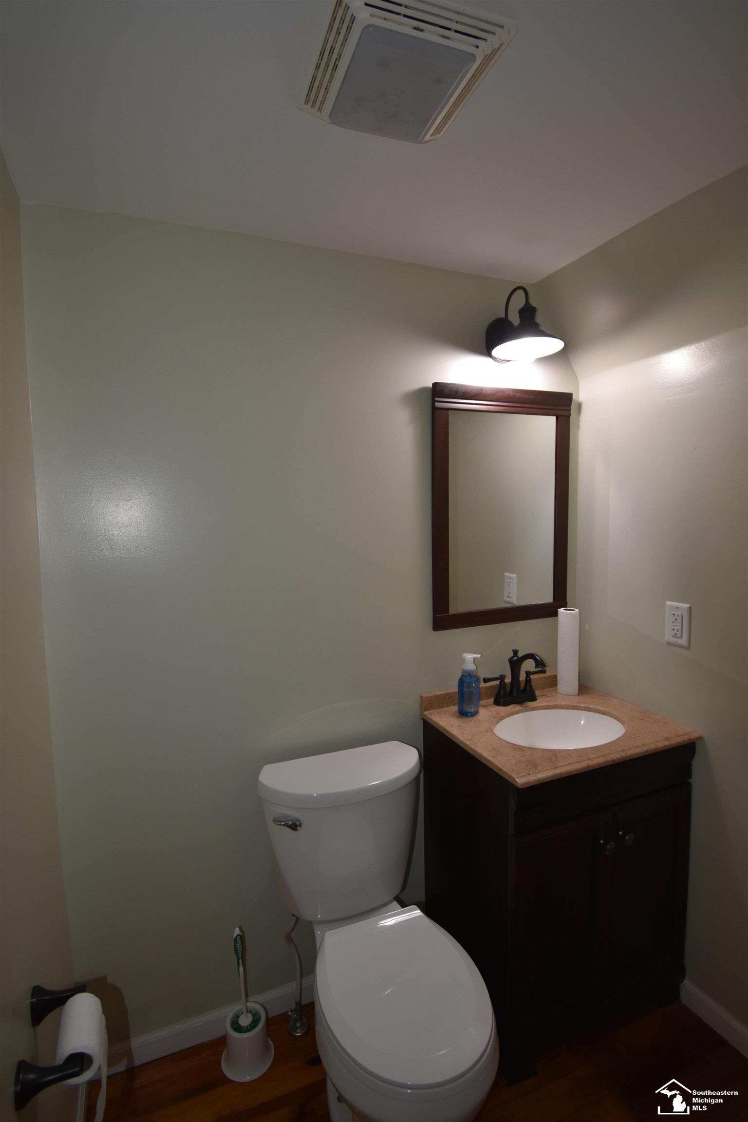 7652 Holloway Road Britton, MI 49229 - Photo 21 of 29 2nd floor lavatory