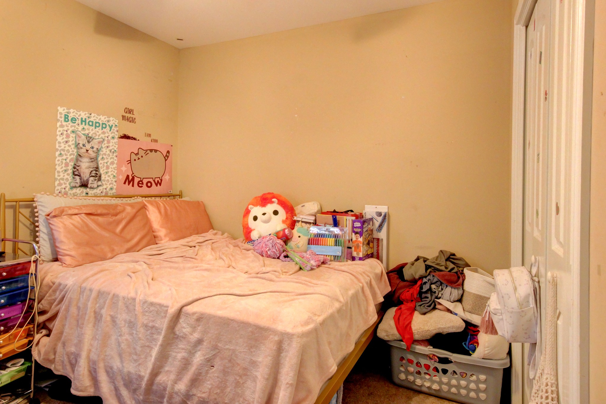 3776 Suiter Road Clarksville, TN 37040 - Photo 11 of 16 a bedroom with a bed and a window