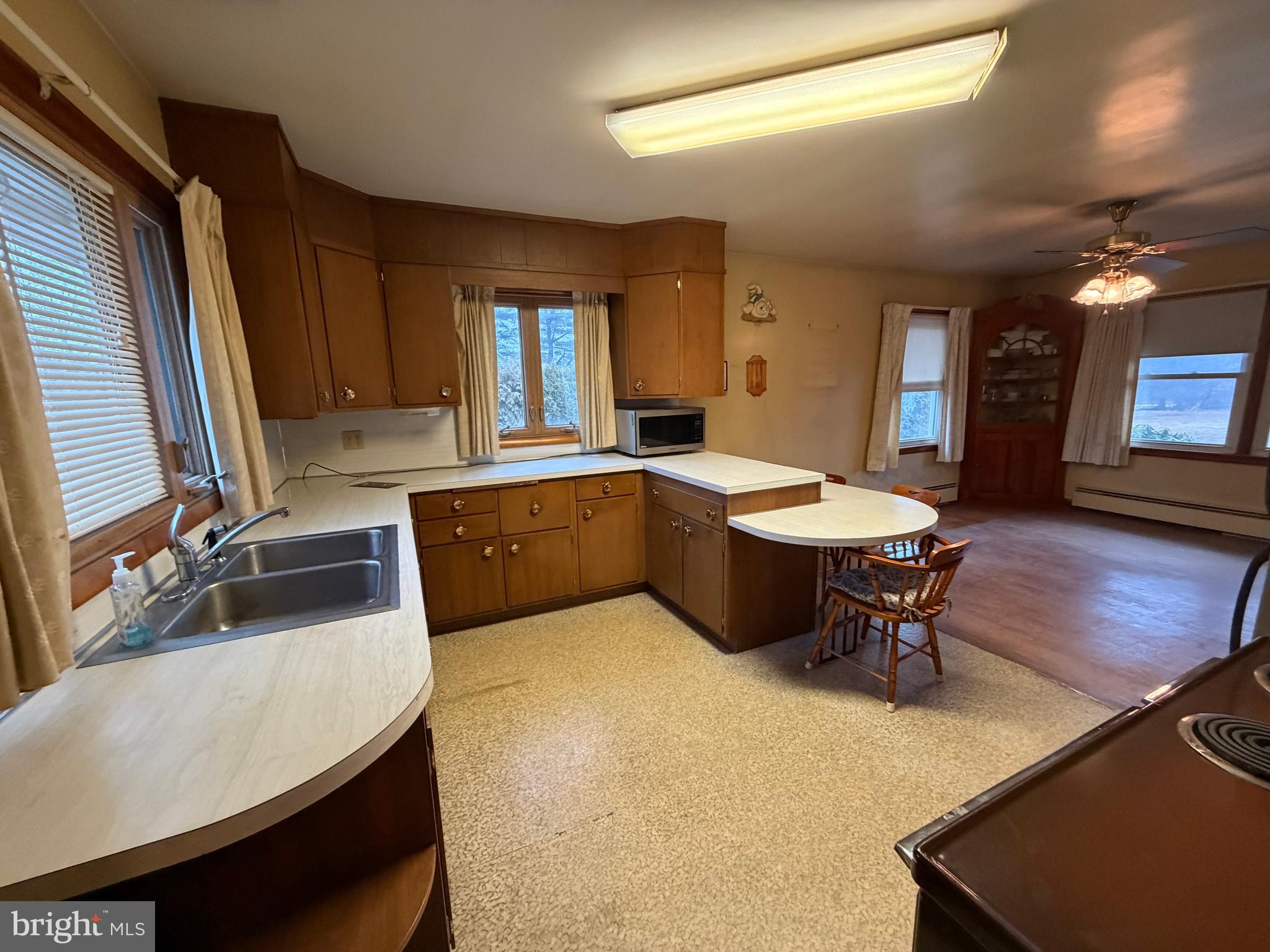 2944 Bernville Road Leesport, PA 19533 - Photo 6 of 43 Gallery Image 6
