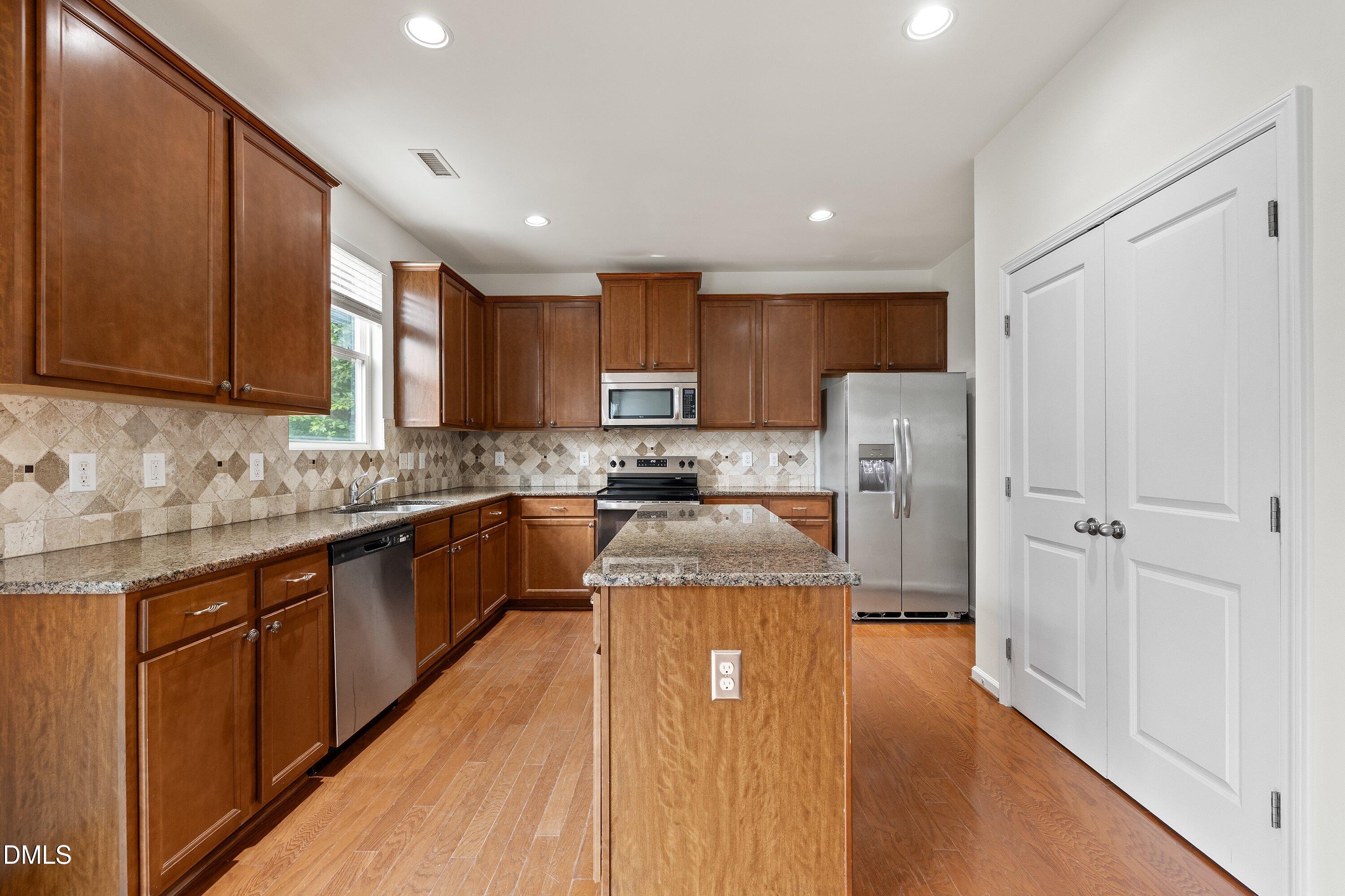 103 Thorngate Road Durham, NC 27703 - Photo 18 of 50 22-103 Thorngate Rd_7462