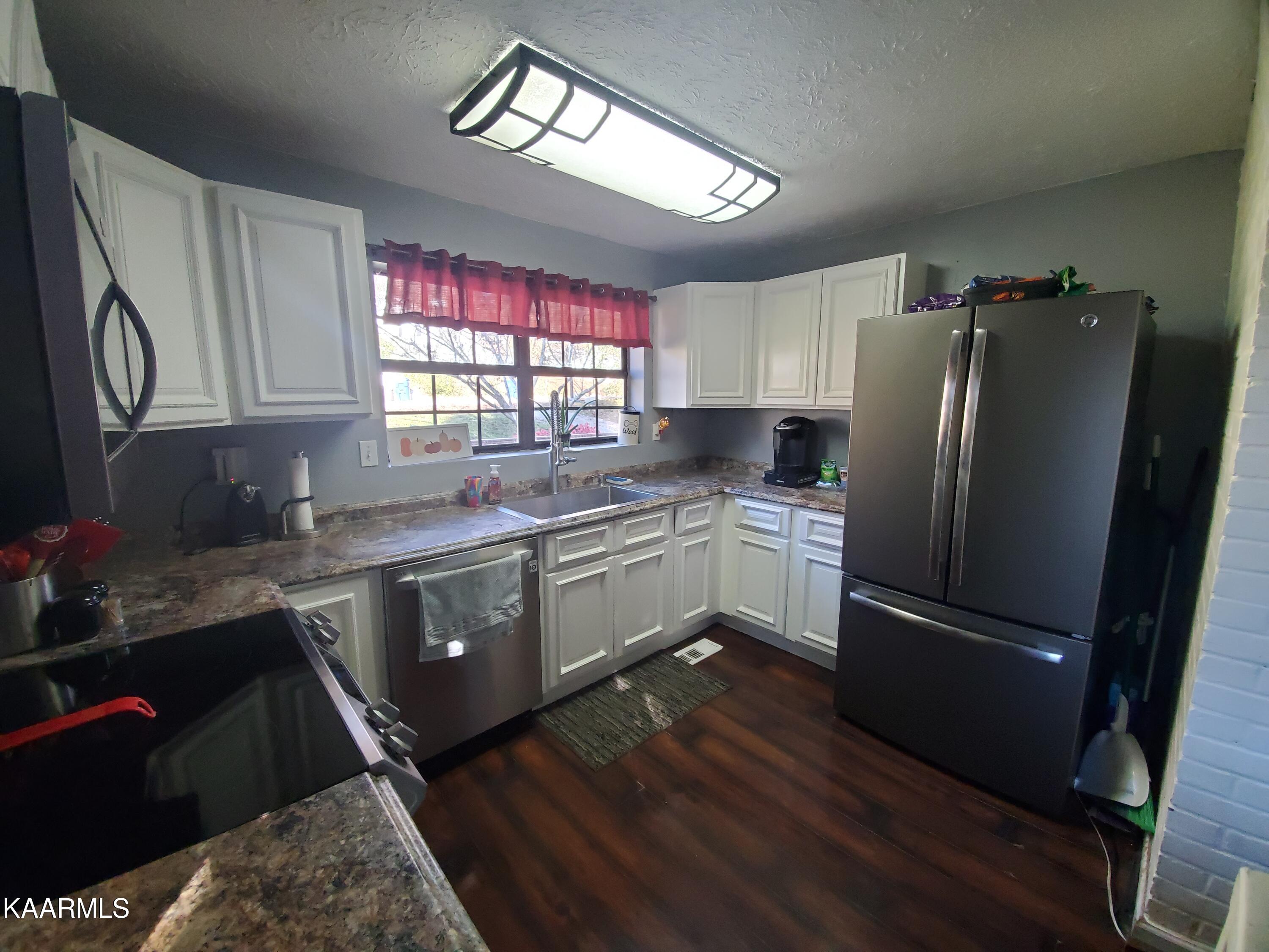 114 Decatur Road Oak Ridge, TN 37830 - Photo 3 of 12 114 Dec6