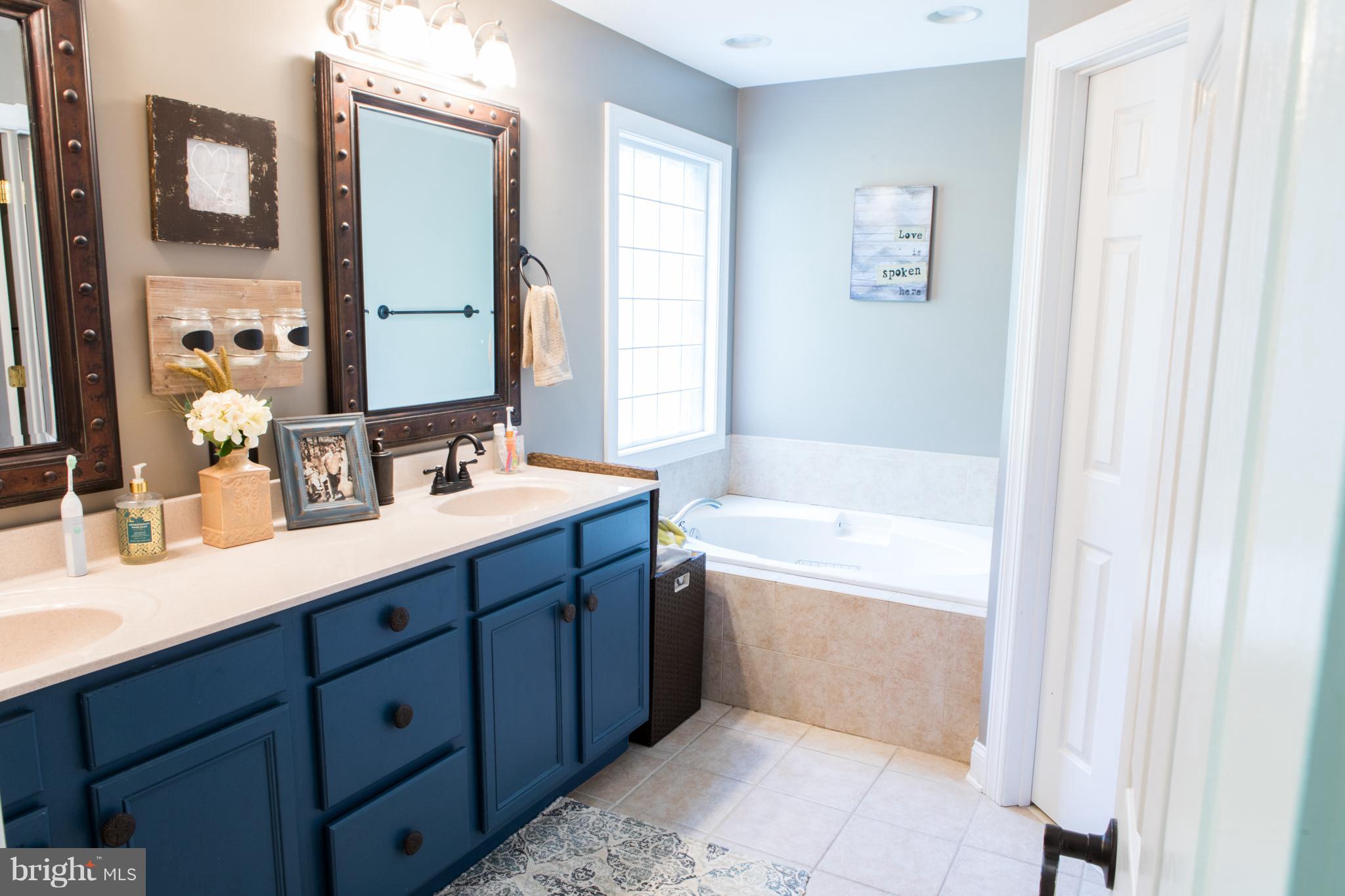 1700 Hunting Ridge Road Winchester, VA 22603 - Photo 19 of 28 Bath (Master)