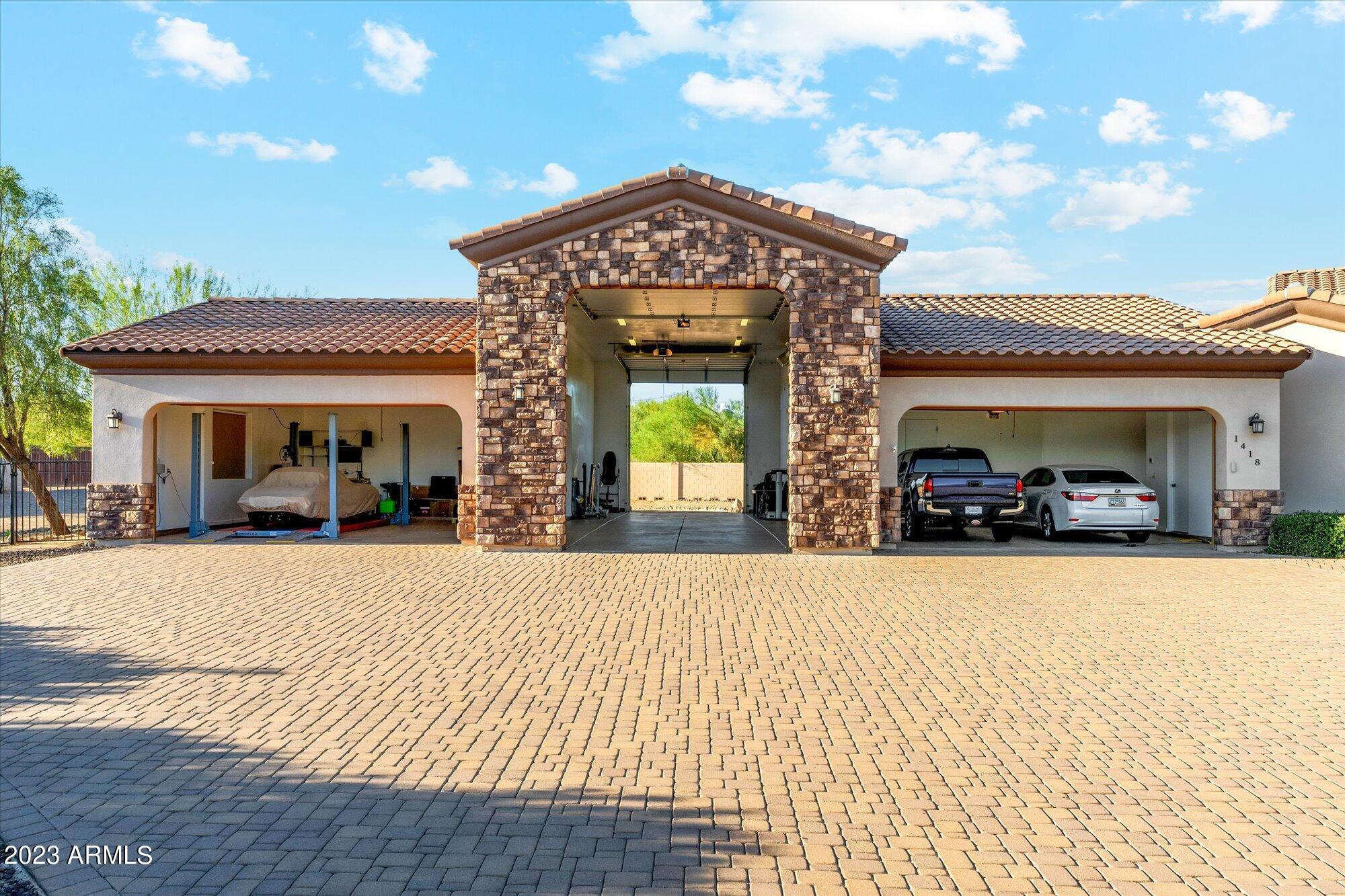 1418 West Joy Ranch Road Phoenix, AZ 85086 - Photo 5 of 70 73-DSC01458