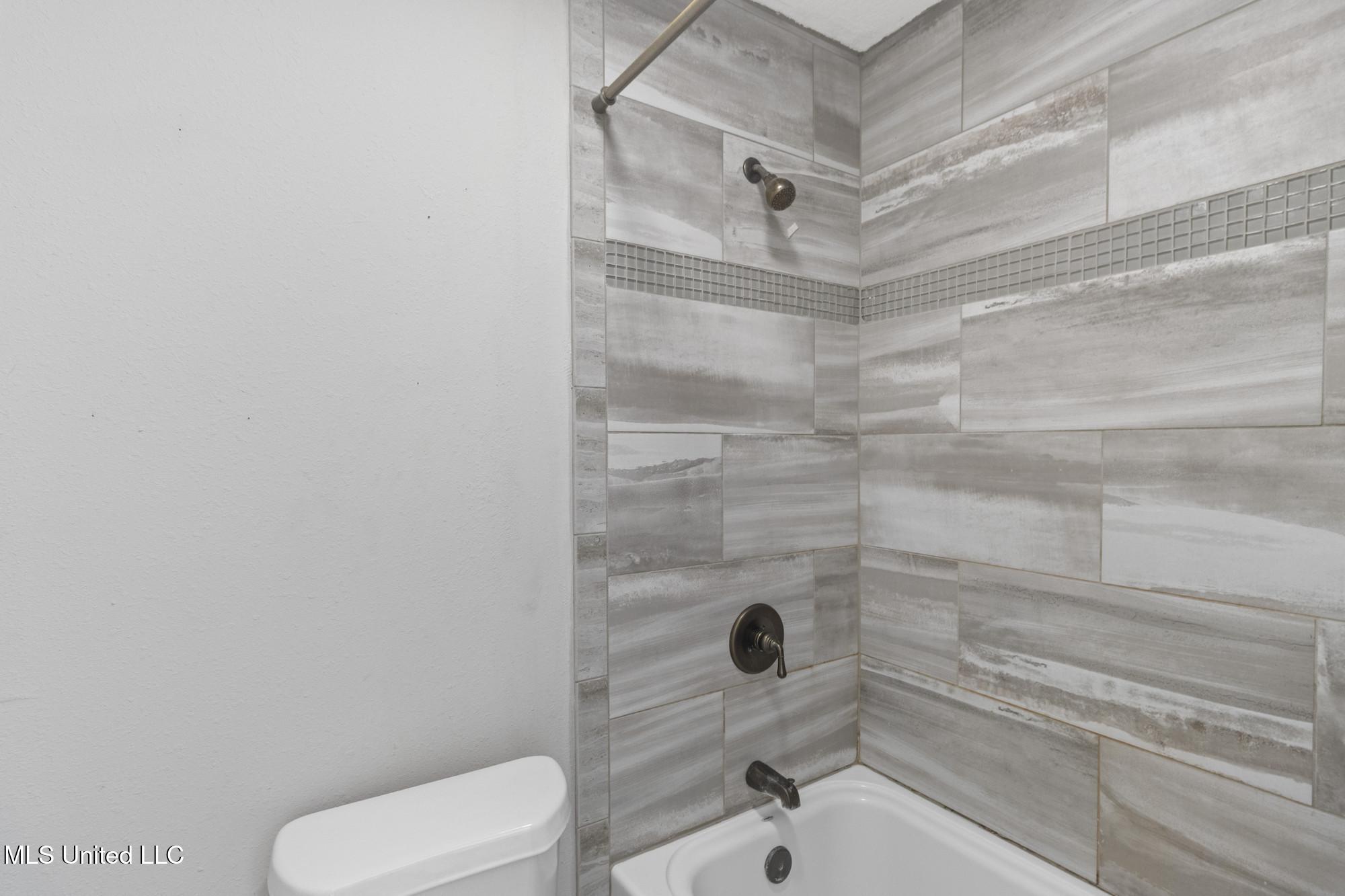 427 Christi Lane Biloxi, MS 39531 - Photo 14 of 28 IMG_3020_web