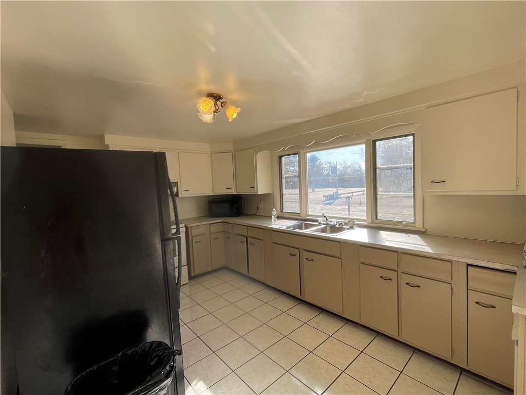 436 West Shore Road Warwick, RI 02889 - Photo 3 of 19