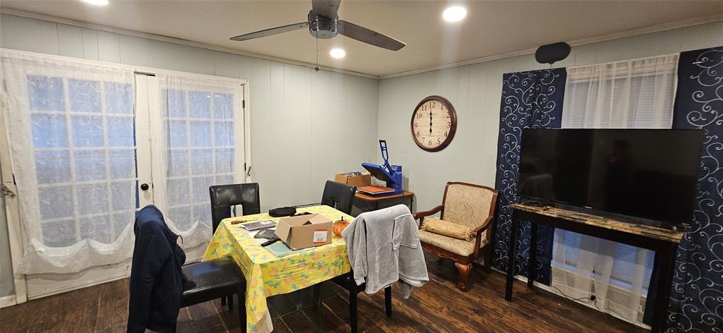 6766 Broadacres Road Shreveport, LA 71129 - Photo 4 of 20 a view of a room with furniture and a fireplace