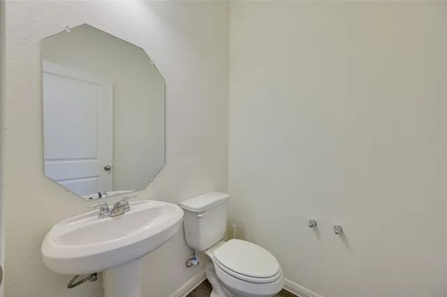 $2,100 | 268 Wren Lane, Kyle, TX 78640