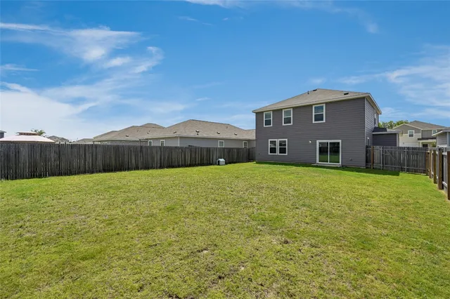 $2,100 | 268 Wren Lane, Kyle, TX 78640