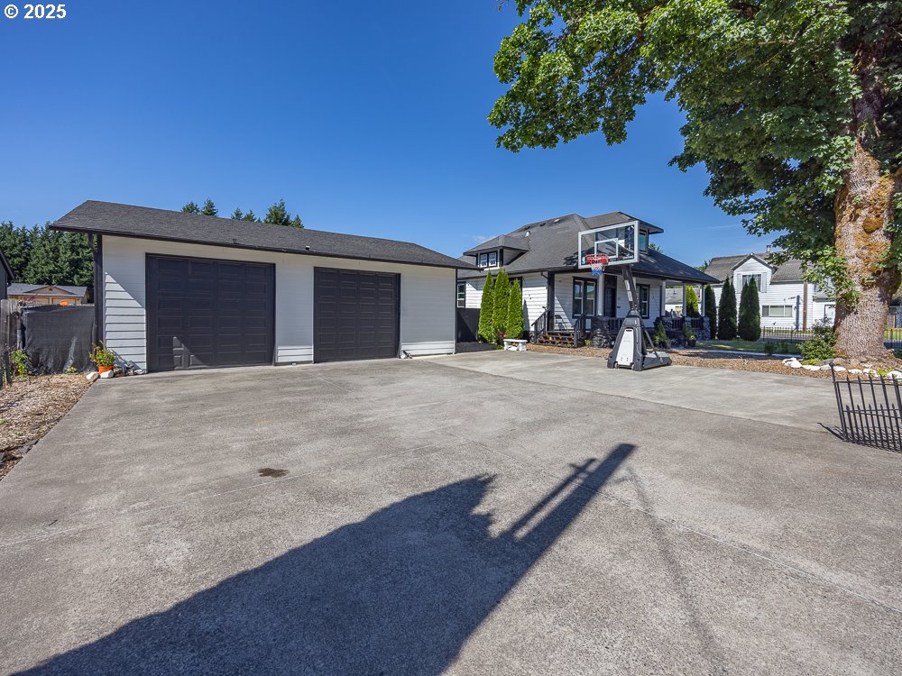 410 East Yacolt Road Yacolt, WA 98675 - Photo 27 of 39 a front view of a house with a yard