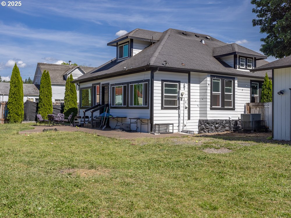 410 East Yacolt Road Yacolt, WA 98675 - Photo 31 of 39 a house view with a garden space