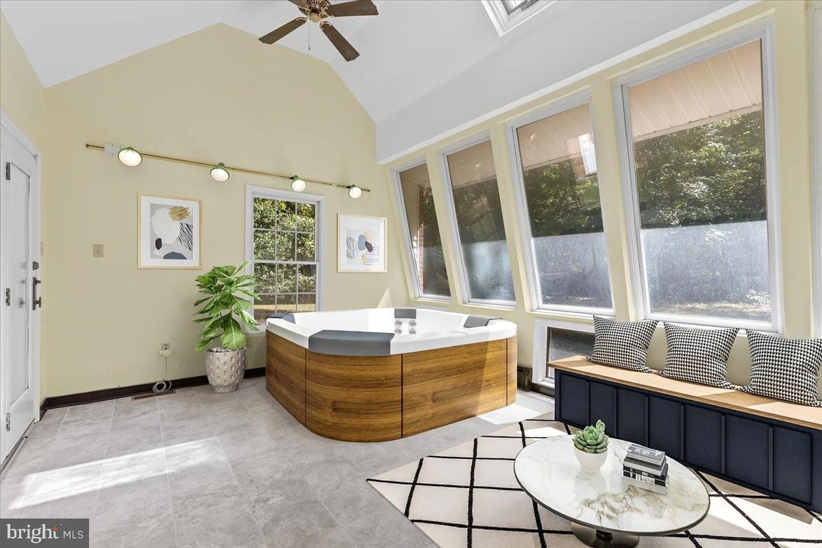 14720 Cactus Hill Road Accokeek, MD 20607 - Photo 19 of 54 Sunroom/Hot Tub room (virtually staged)
