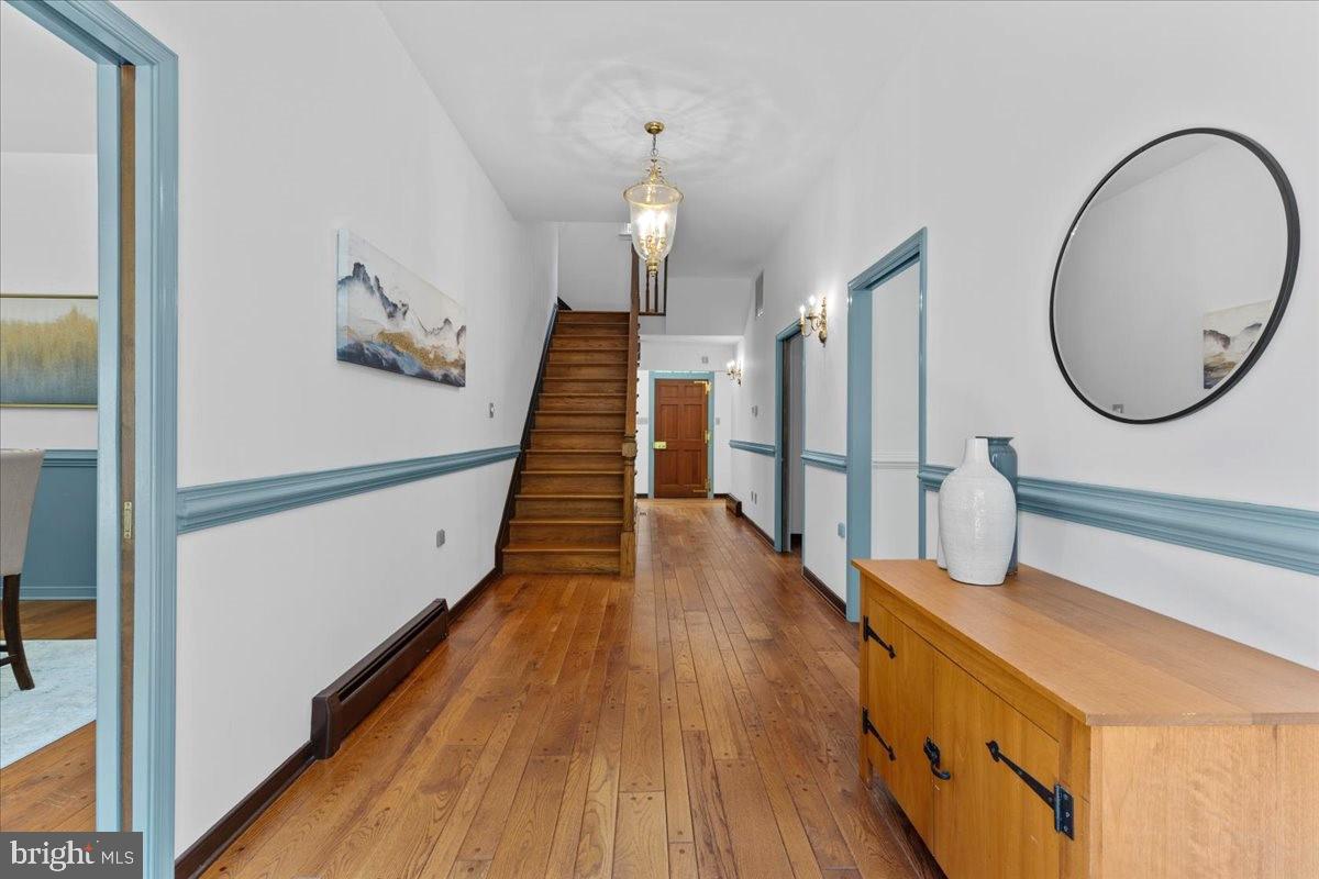 14720 Cactus Hill Road Accokeek, MD 20607 - Photo 5 of 54 Spacious foyer in this double-pile design
