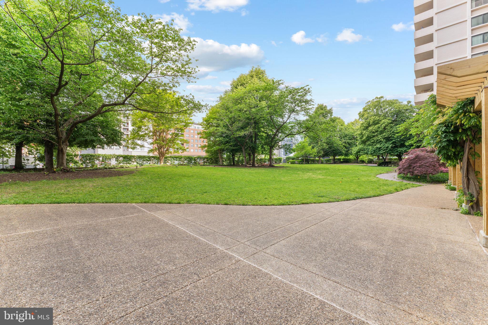 4141 North Henderson Road, Unit 614 Arlington, VA 22203 - Photo 47 of 50