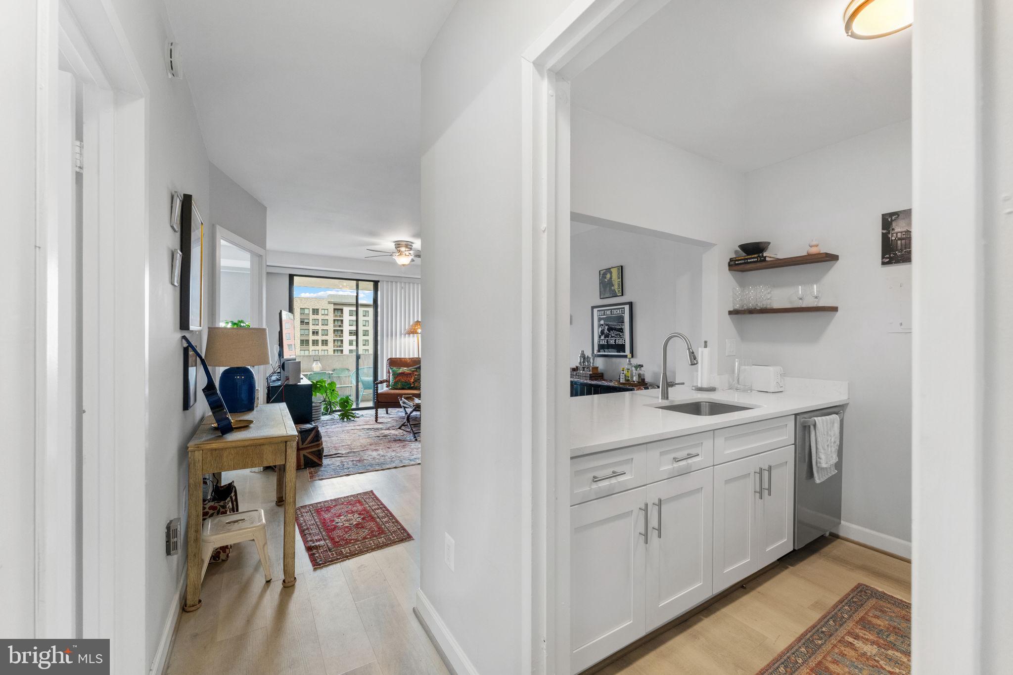 4141 North Henderson Road, Unit 614 Arlington, VA 22203 - Photo 6 of 50
