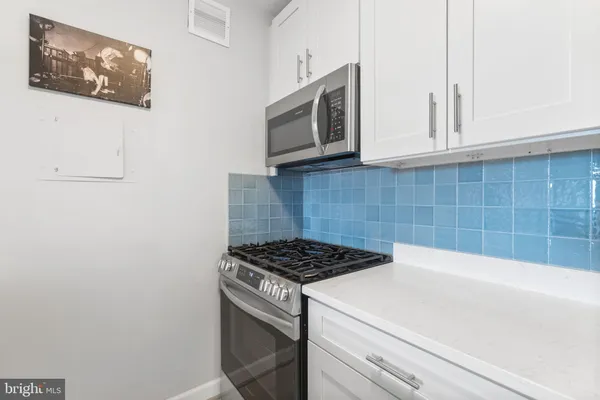 $2,250 | 4141 North Henderson Road, Unit 614, Arlington, VA 22203