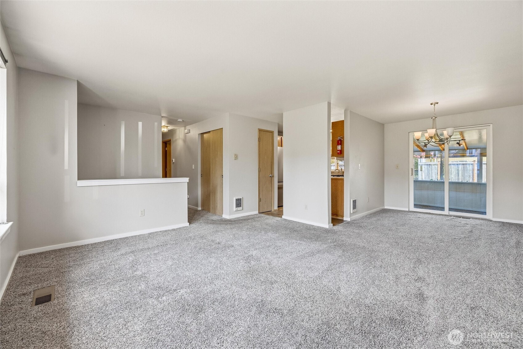 1215 East Gilkey Road Burlington, WA 98233 - Photo 6 of 33