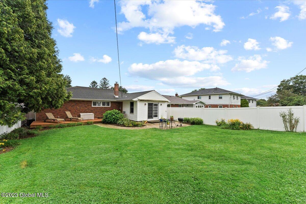 181 Ridgefield Street Albany, NY 12208 - Photo 7 of 27 29-DOD01827