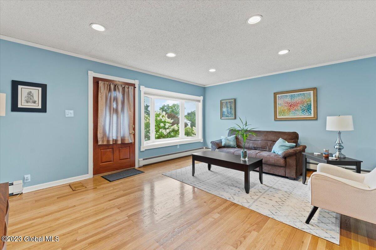 181 Ridgefield Street Albany, NY 12208 - Photo 10 of 27 10-DOD01771