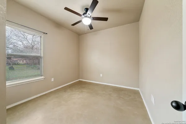 $1,395 | 1534 Lahn Road, New Braunfels, TX 78130